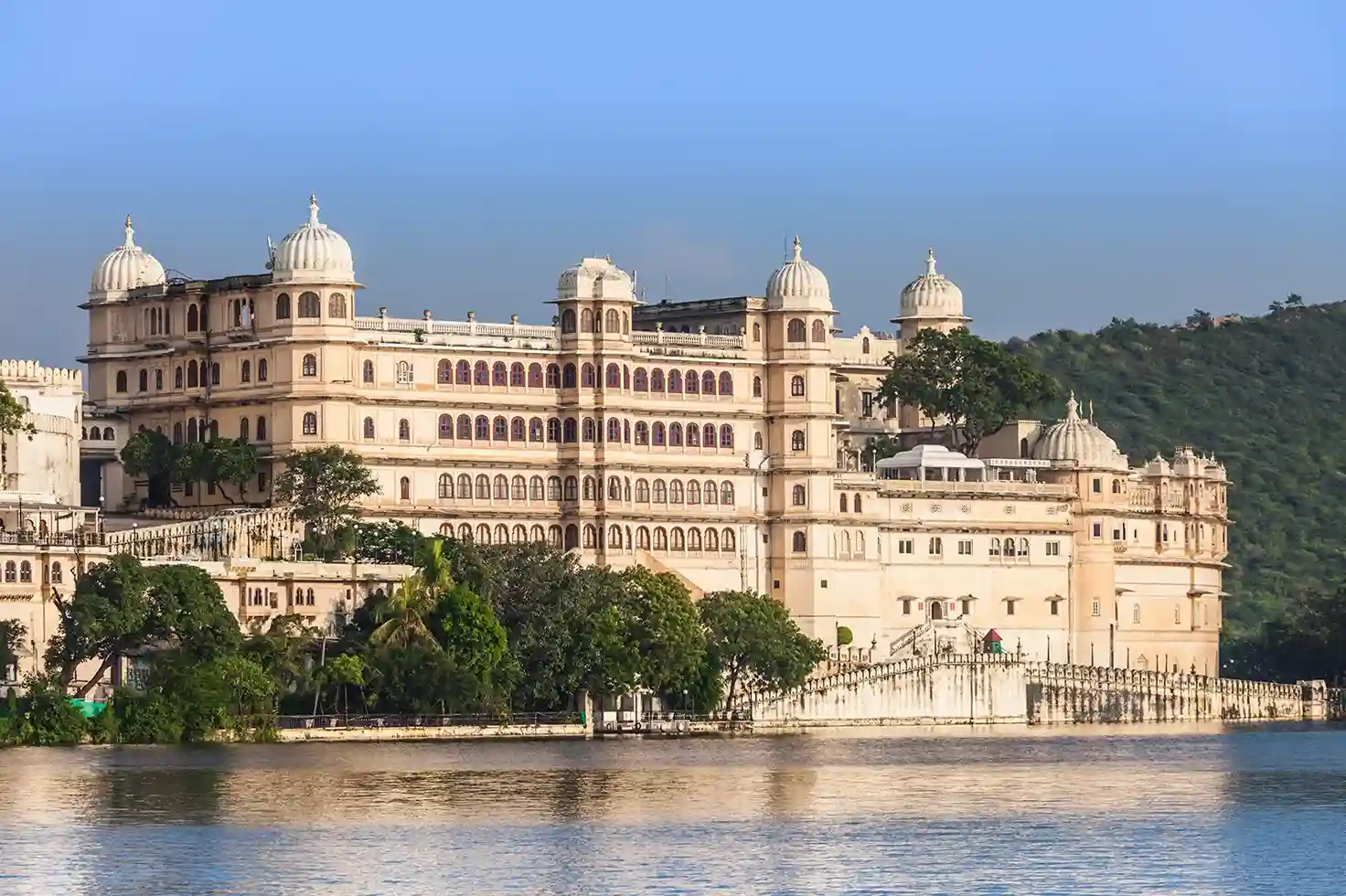 Udaipur (City of Lakes)